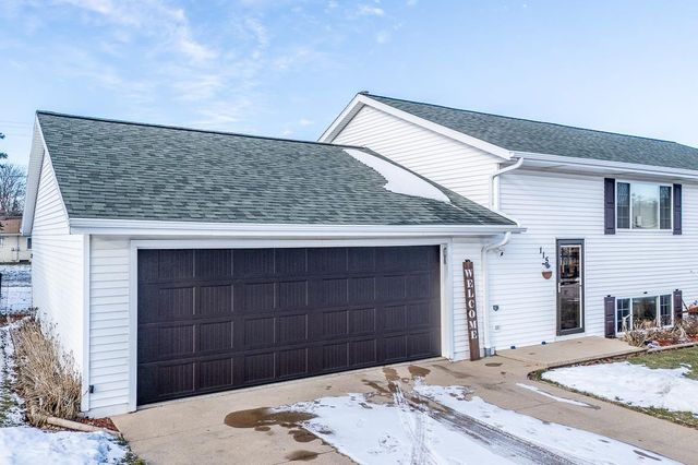 115 WILLIAM COURT, Hortonville, WI 54944