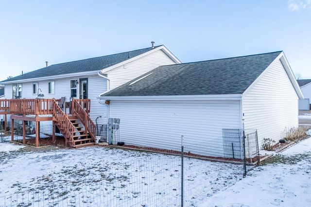115 WILLIAM COURT, Hortonville, WI 54944