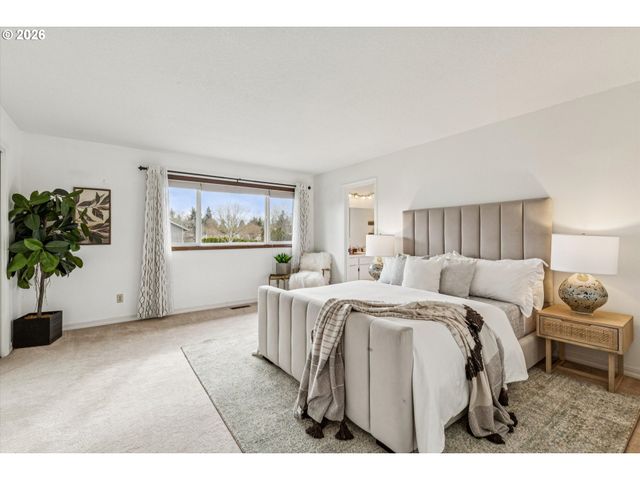 2931 Se CORNUTT St, Hillsboro, OR 97123