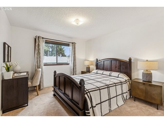 2931 Se CORNUTT St, Hillsboro, OR 97123