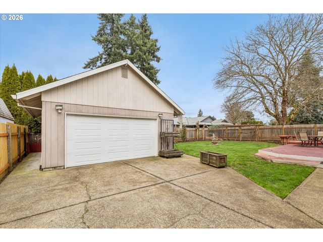 2931 Se CORNUTT St, Hillsboro, OR 97123