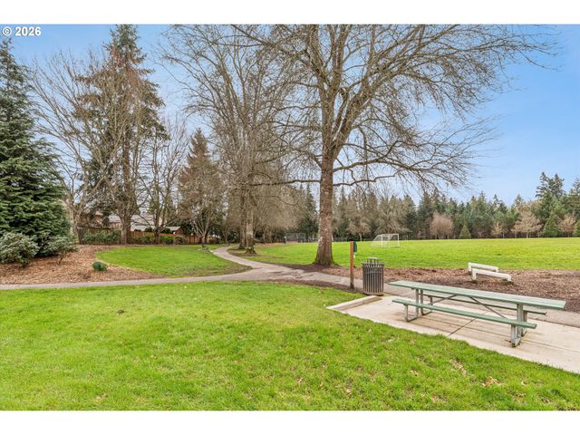 2931 Se CORNUTT St, Hillsboro, OR 97123