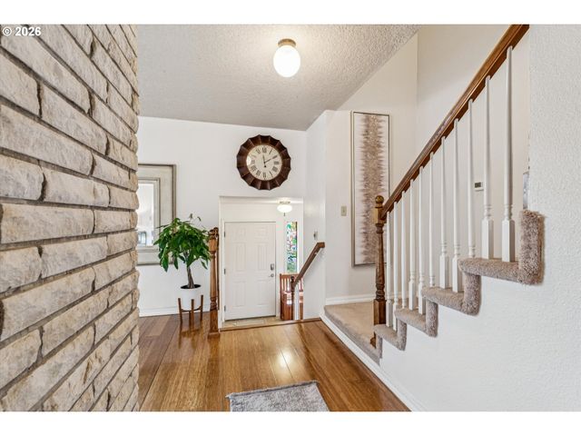 2931 Se CORNUTT St, Hillsboro, OR 97123