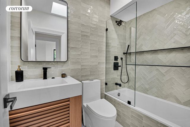 408 MONROE Street, New York City, NY 11221