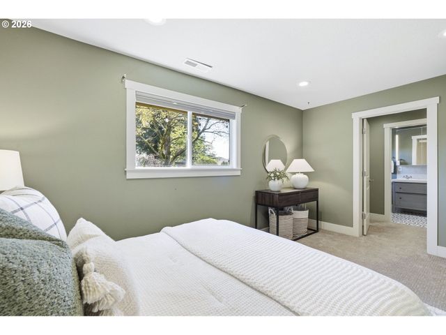 6506 Se HEMLOCK St, Milwaukie, OR 97222