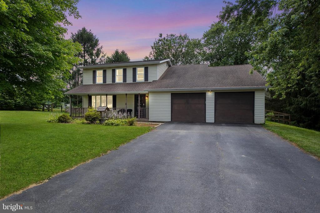 656 JULI DR, New Freedom, PA 17349