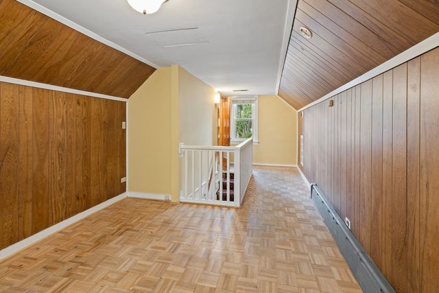 2850 W Chase Avenue, Chicago, IL 60645