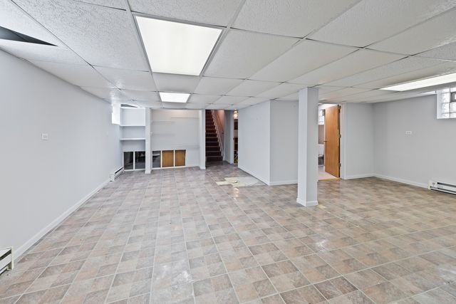 2850 W Chase Avenue, Chicago, IL 60645