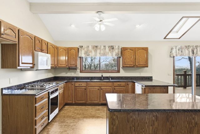 342 Foxtrail Drive, Branson West, MO 65737