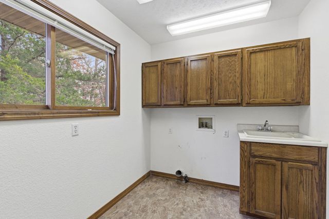 342 Foxtrail Drive, Branson West, MO 65737