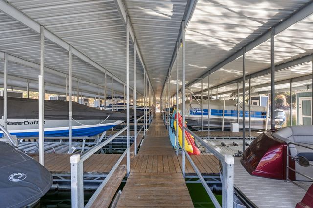 342 Foxtrail Drive, Branson West, MO 65737