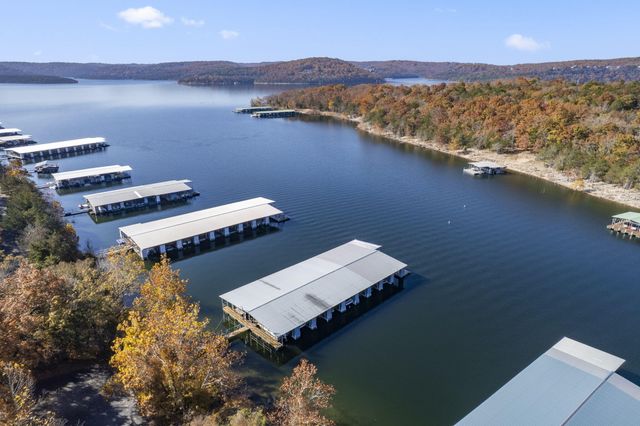 342 Foxtrail Drive, Branson West, MO 65737