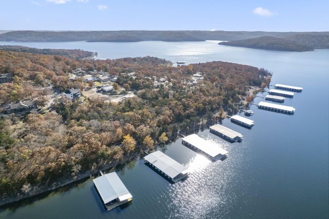 342 Foxtrail Drive, Branson West, MO 65737