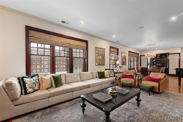 4540 Lindell Boulevard 502, St Louis, MO 63108