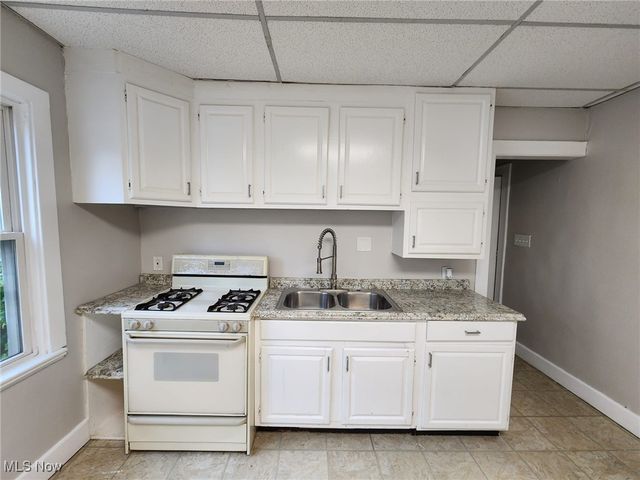 2200 W 104th Street Lower Unit, Cleveland, OH 44102
