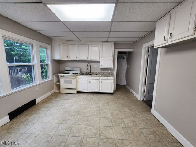 2200 W 104th Street Lower Unit, Cleveland, OH 44102