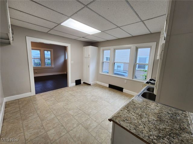2200 W 104th Street Lower Unit, Cleveland, OH 44102