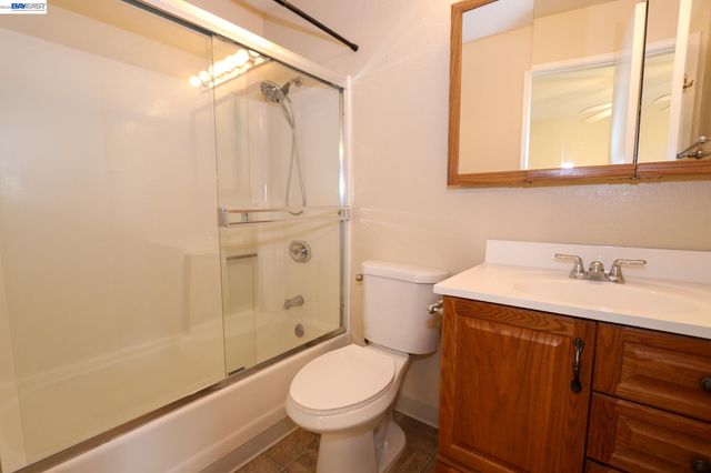 16006 E.14th Street 204, Ashland, CA 94578