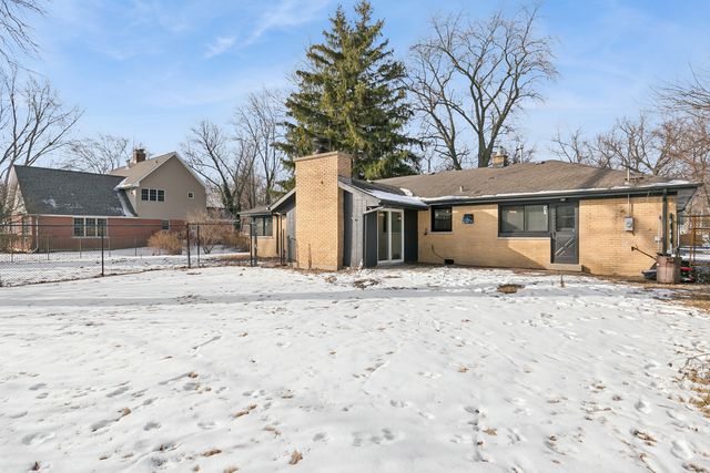 12323 S 74th Avenue, Palos Heights, IL 60463