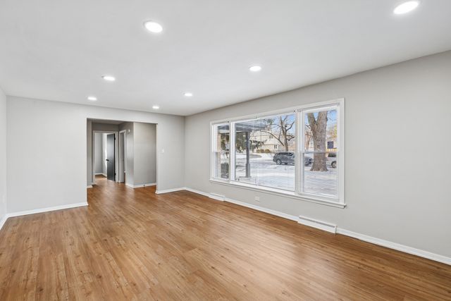 12323 S 74th Avenue, Palos Heights, IL 60463