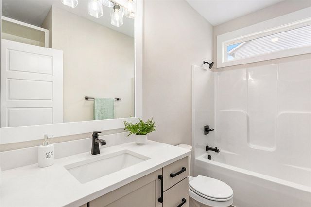 3388 Penn Station Drive, Byron Center, MI 49315