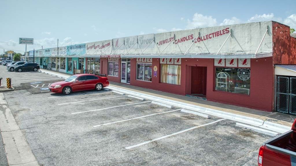 4321-4339 Alameda, Corpus Christi, TX 78412 — exterior