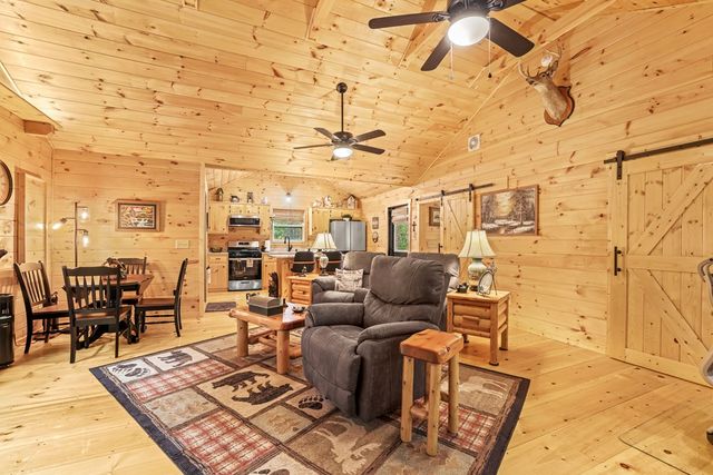 207 Bentley Cove, Murphy, NC 28906