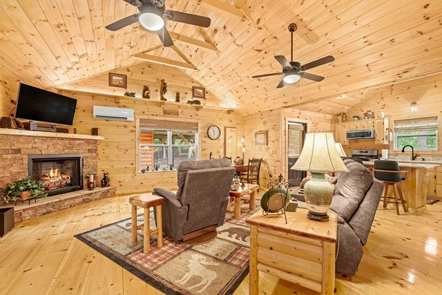 207 Bentley Cove, Murphy, NC 28906