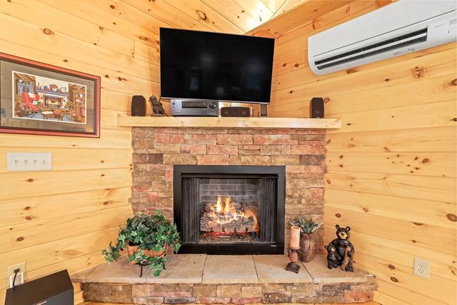 207 Bentley Cove, Murphy, NC 28906