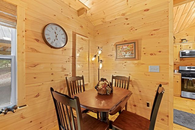 207 Bentley Cove, Murphy, NC 28906