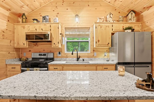 207 Bentley Cove, Murphy, NC 28906