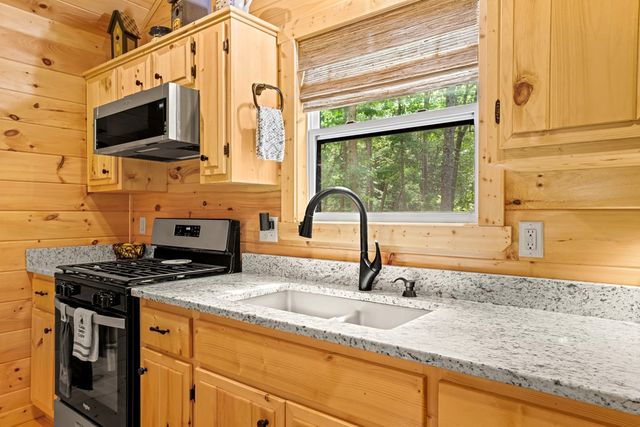 207 Bentley Cove, Murphy, NC 28906