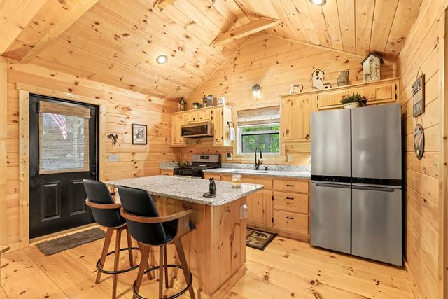 207 Bentley Cove, Murphy, NC 28906