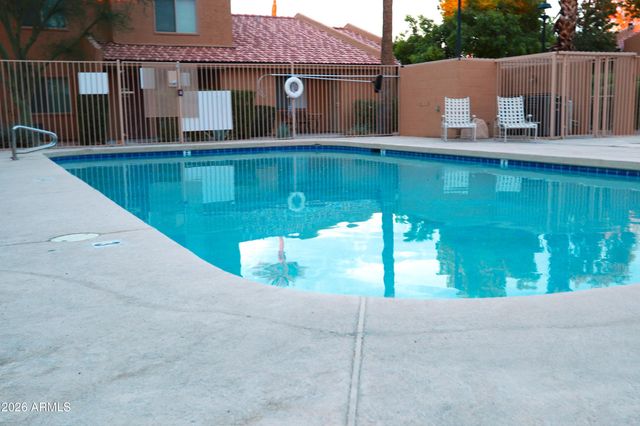 3511 E BASELINE Road 1233, Phoenix, AZ 85042
