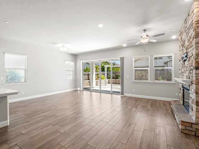 1751 N Kaweah Avenue, Clovis, CA 93619