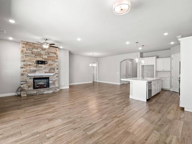 1751 N Kaweah Avenue, Clovis, CA 93619