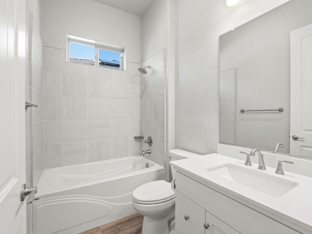 1751 N Kaweah Avenue, Clovis, CA 93619