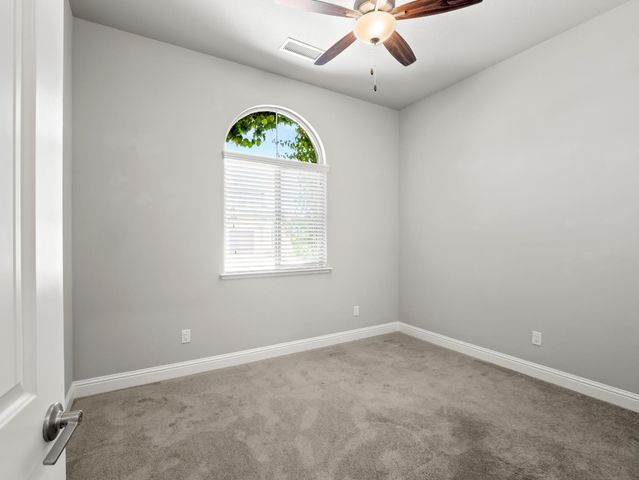 1751 N Kaweah Avenue, Clovis, CA 93619