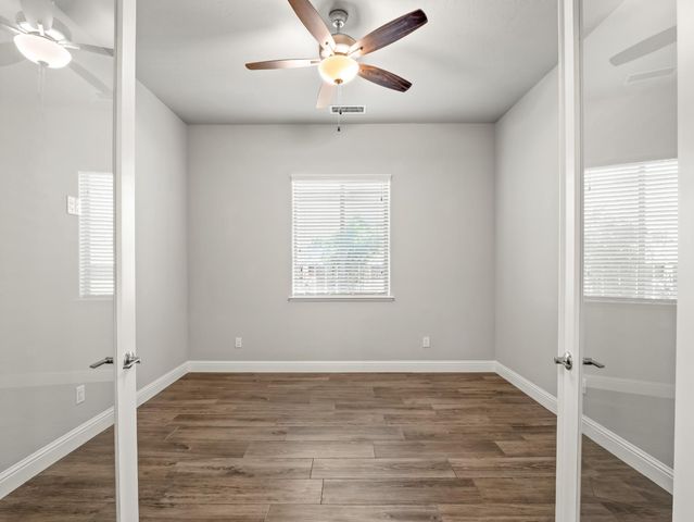1751 N Kaweah Avenue, Clovis, CA 93619
