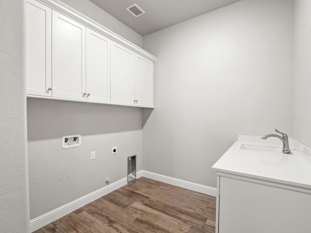 1751 N Kaweah Avenue, Clovis, CA 93619
