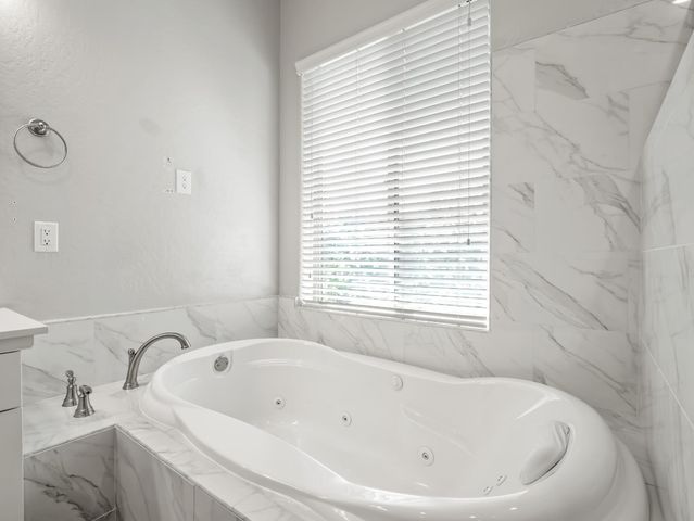 1751 N Kaweah Avenue, Clovis, CA 93619