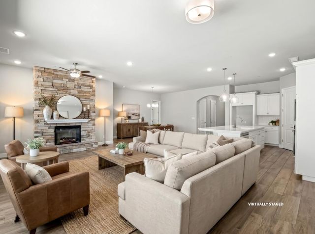 1751 N Kaweah Avenue, Clovis, CA 93619