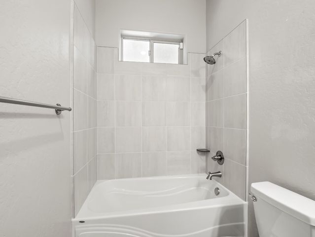 1751 N Kaweah Avenue, Clovis, CA 93619