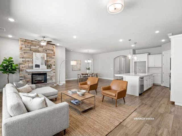 1751 N Kaweah Avenue, Clovis, CA 93619