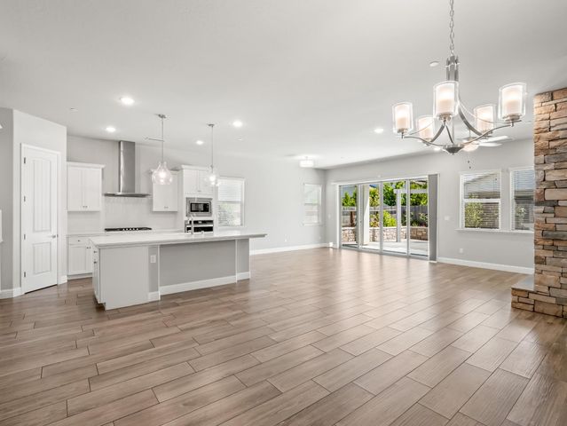 1751 N Kaweah Avenue, Clovis, CA 93619
