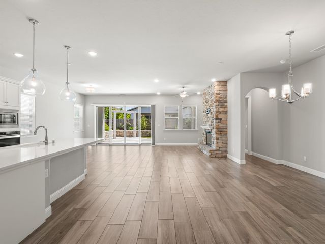 1751 N Kaweah Avenue, Clovis, CA 93619