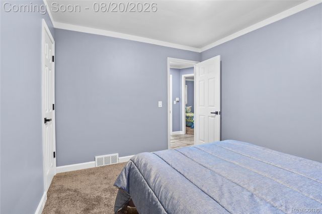 24241 Coolidge Highway, Oak Park, MI 48237