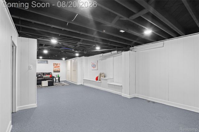 24241 Coolidge Highway, Oak Park, MI 48237