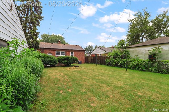 24241 Coolidge Highway, Oak Park, MI 48237