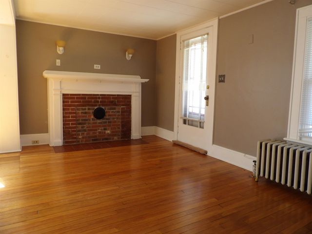 43 Middle Road, Clarendon, VT 05759